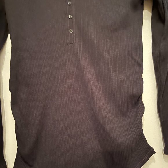 Old Navy Black Long-Sleeved Maternity Shirt – Size Medium – Genlty-Used - Picture 3 of 4